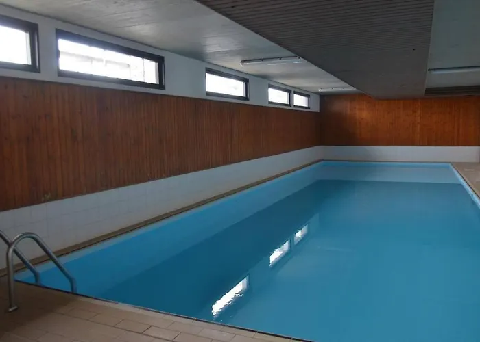 Up To 4 Panorama 66 Suisse レ・コロン