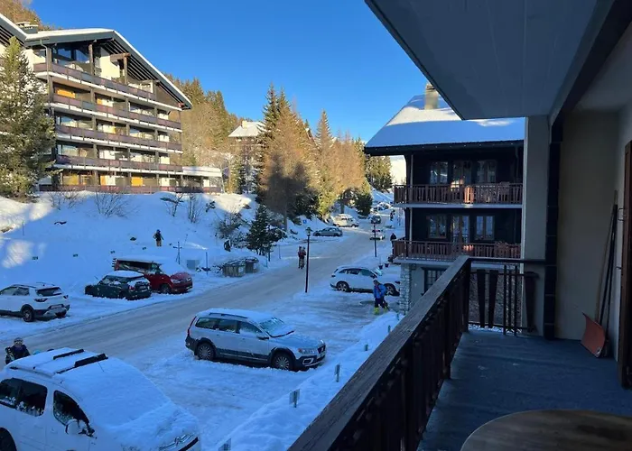 Up To 4 Panorama 66 Suisse レ・コロン